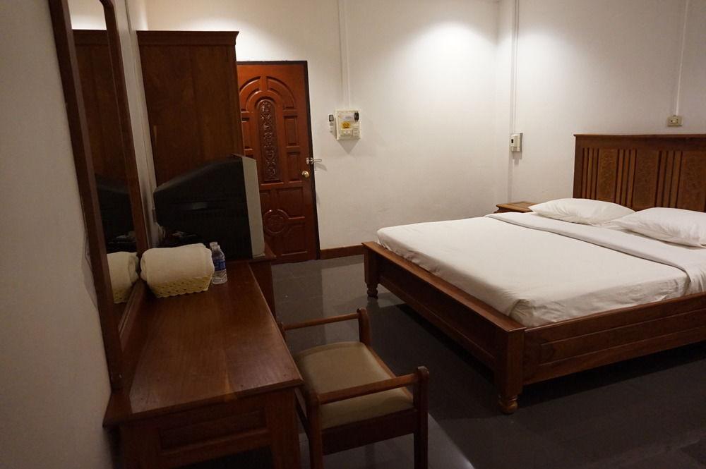 Alisa Guesthouse Pakse Ngoại thất bức ảnh