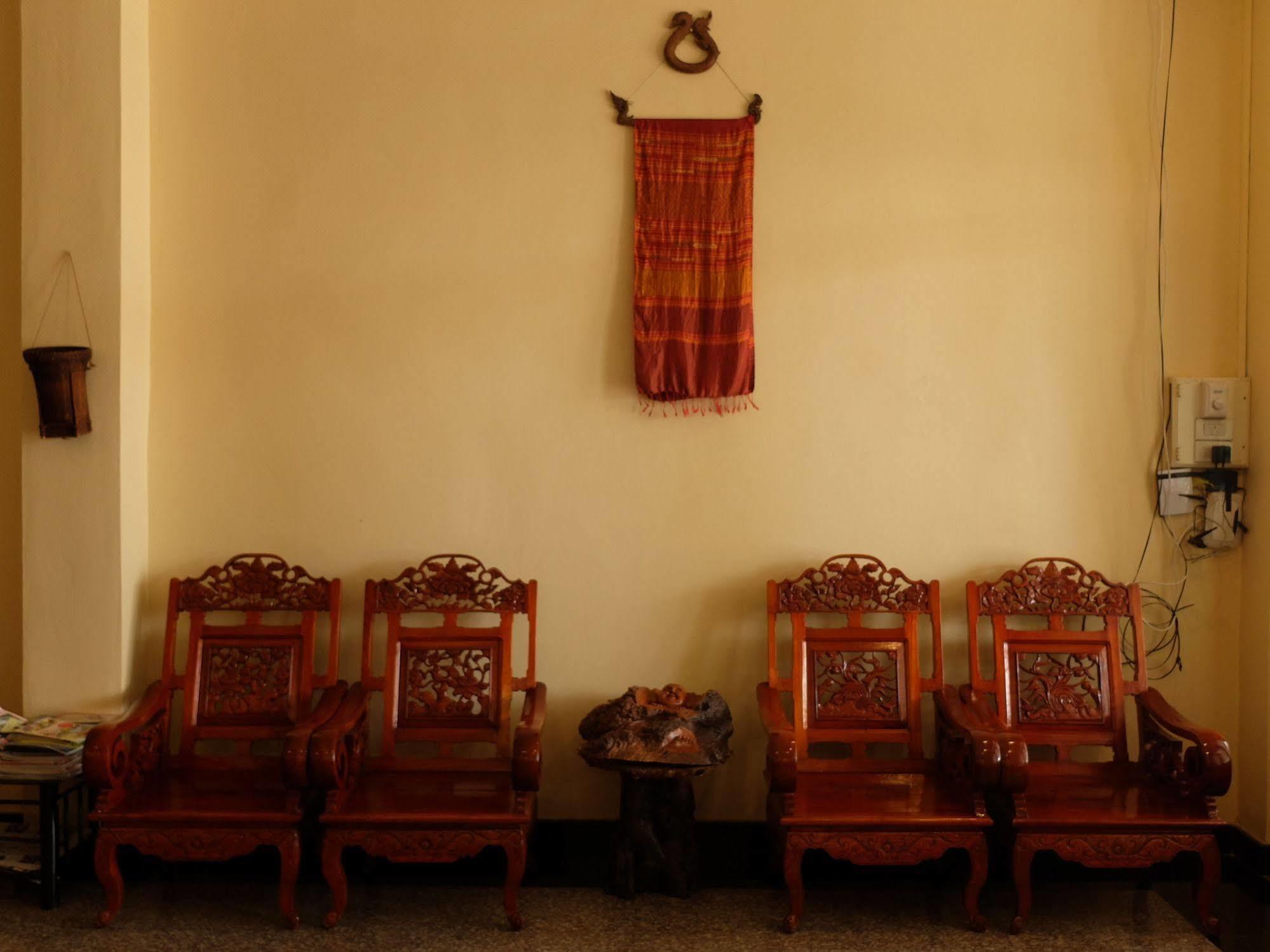 Alisa Guesthouse Pakse Ngoại thất bức ảnh