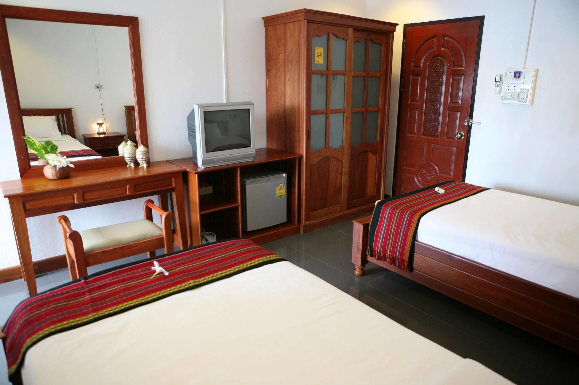 Alisa Guesthouse Pakse Ngoại thất bức ảnh