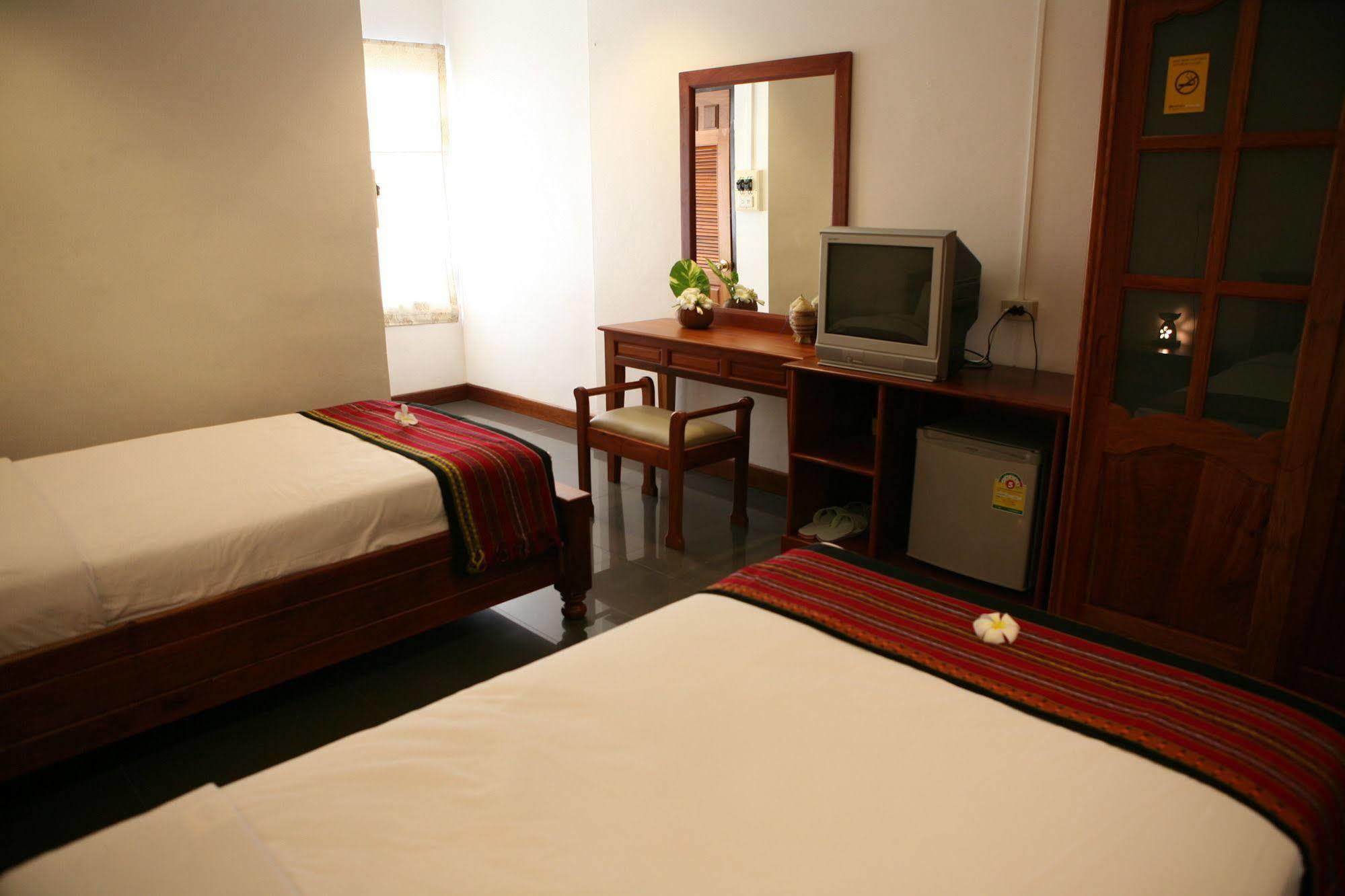 Alisa Guesthouse Pakse Ngoại thất bức ảnh