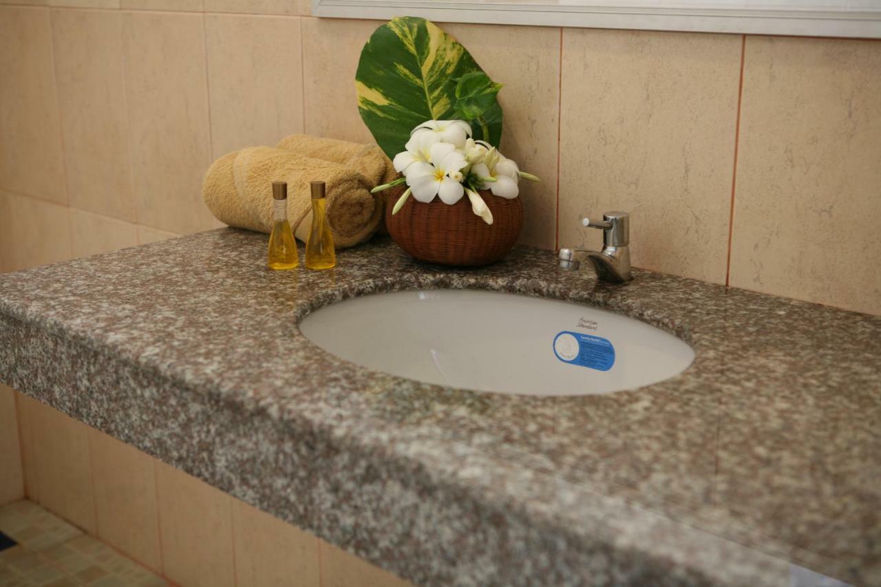 Alisa Guesthouse Pakse Ngoại thất bức ảnh